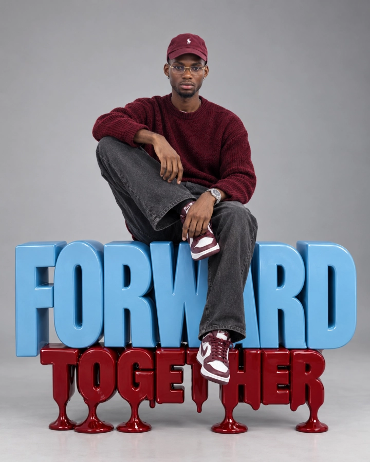 Портрет молодого человека на буквах FORWARD TOGETHER