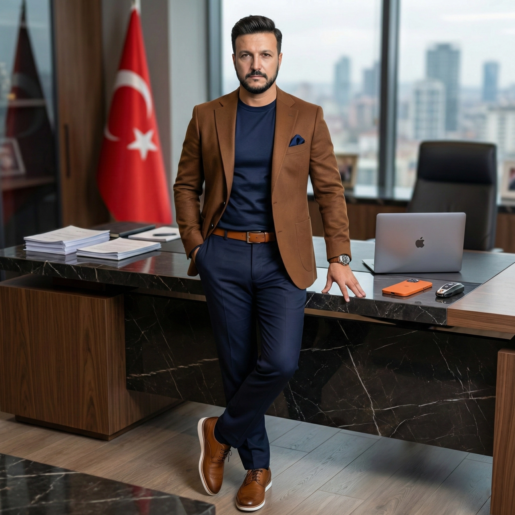 Турецкий CEO в момент решения в премиальном офисе